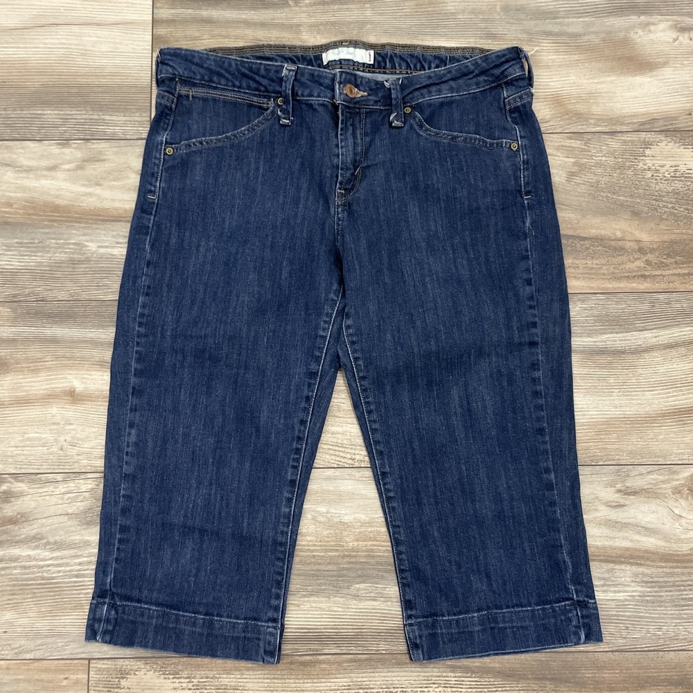 Levi's 545 Capri Jeans Women's Size 10 Blue Denim Stretch Cropped Pants